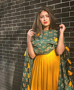 Aditi bhatia in suits, Aditi Bhatia: Aditi Bhatia,  Shalwar kameez  