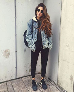 Best College Girls Dressing: winter outfits,  Jean jacket,  College Outfit Ideas  