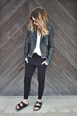 Outfits With Birkenstocks Tumblr: Leather jacket,  Birkenstocks Outfits,  Birkenstock  