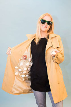 Homemade Halloween Costumes For Girls At The Age Of 25: Halloween costume,  party outfits,  Homemade Halloween Costume  