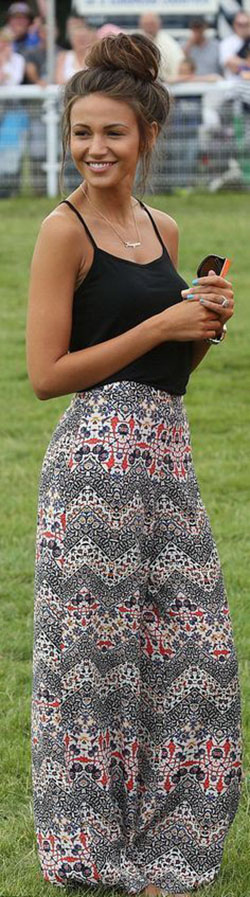 Messy Bun Summer Outfits With Sleeveless Top: Sleeveless shirt,  Top knot,  Messy Bun Outfits  