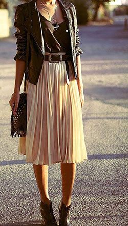 Saia midi com ankle boot: Boot Outfits,  Skirt Outfits  