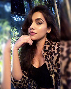 Black hair, Hair coloring: fashion model,  Long hair,  Hair Color Ideas,  Brown hair,  Photo shoot,  Black hair,  Purbasha Das  