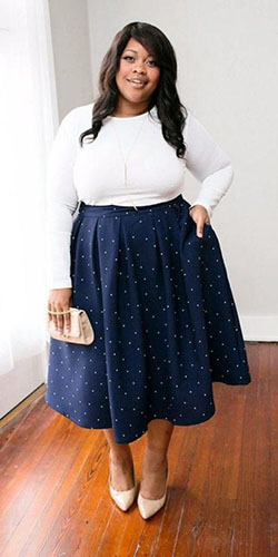 Plus size winter wedding guest outfits: Wedding dress,  Plus size outfit,  Clothing Ideas,  Maxi dress,  Casual Outfits,  Midi Skirt Outfit  