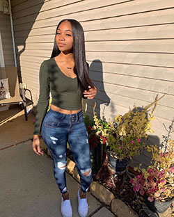 Trendy Comfortable Middle School For Winter vadah zaniel on Instagram: “glowing different ?  necklace ~ @yafeini_jewelry”: School Outfit,  Baddie Outfits,  School Outfit For Summer  