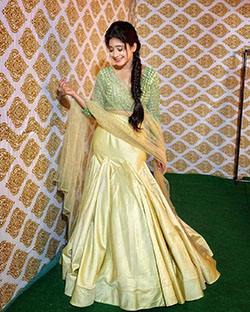 Yellow and green dress, gown formal wear, silk, sari: Fashion photography,  Formal wear,  Yellow And Green Outfit,  Shivangi Joshi Instagram  
