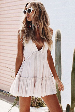 White outfit with top sunglasses, eyewear: fashion blogger,  Long hair,  Casual Outfits  