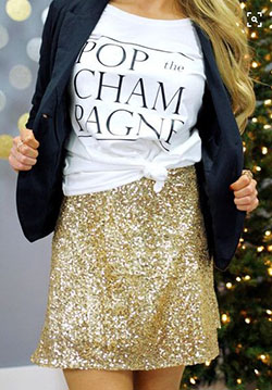 Black and white outfit ideas with blazer, shirt, skirt: T-Shirt Outfit,  Sequin Skirts,  Street Style,  Black And White Outfit  