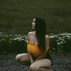 Louisa Khovanski photography ideas, legs picture, people in nature: Louisa Khovanski Hot,  Louisa Khovanski Instagram  