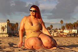 Ioana Chira hot photo, último look de bikini a juego, piernas sexys: 