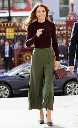 Instagram fashion kate middleton culottes, street fashion, fashion model, polo neck, long hair, crop top: Crop top,  Polo neck,  fashion model,  Long hair,  Street Style,  Slouchy Pants  