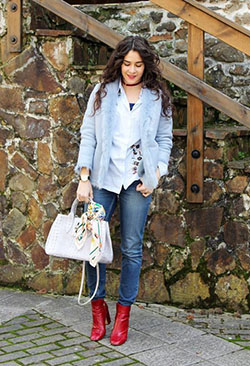 Brown and white dresses ideas with jacket, denim, jeans: Street Style,  Brown And White Outfit,  Outfit With Boots  