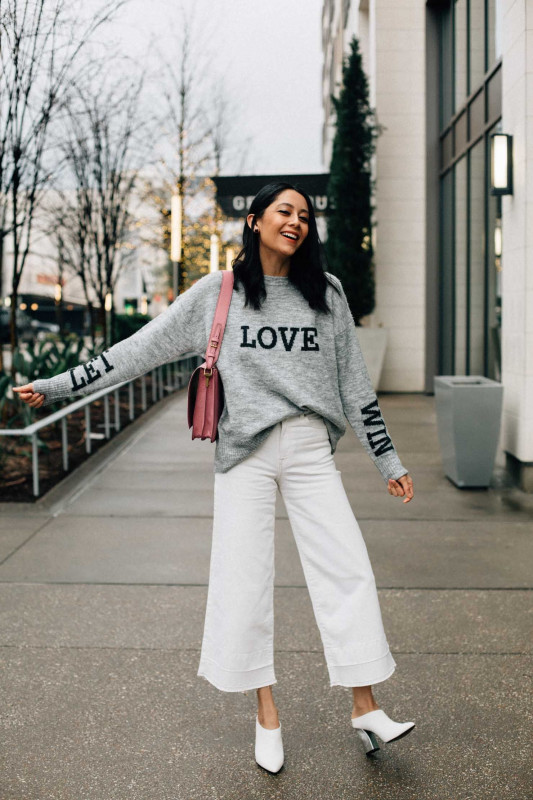 Wide Leg Jeans With Pullover: Wide-Leg Jeans,  White Jeans,  Short hair,  Boyfriend Pants  