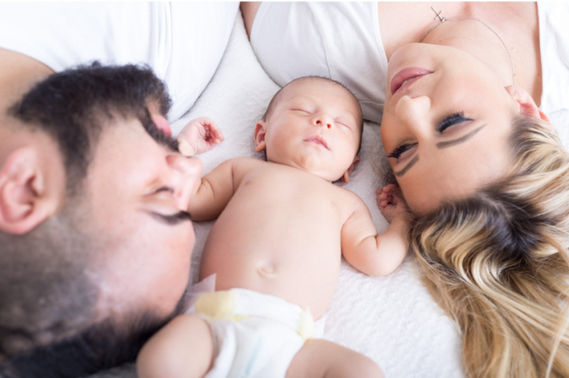 Newborn Family Photos and Maternity: 