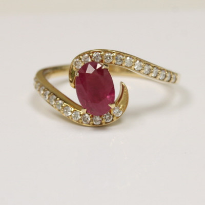 Buy Stylish Ruby Rings from a Reputed Online Jewelry Store to Treasure Joy: 
