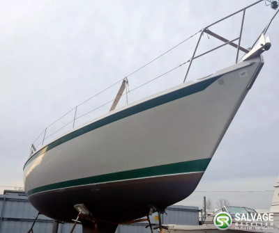 Salvage Reseller: Your Gateway to Clean and Repairable Salvage Boats for Sale!: 