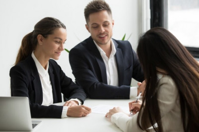 HR Consultant in Abu Dhabi: 
