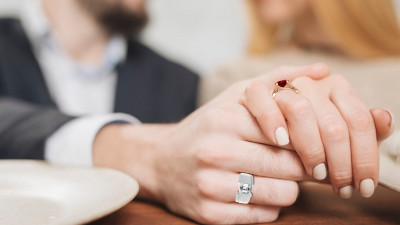 Unique Engagement Ring Designs for Modern Couples: 