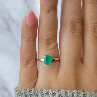 Buy The Best Branded Dainty Green Onyx Ring at Sagacia Jewelry: 
