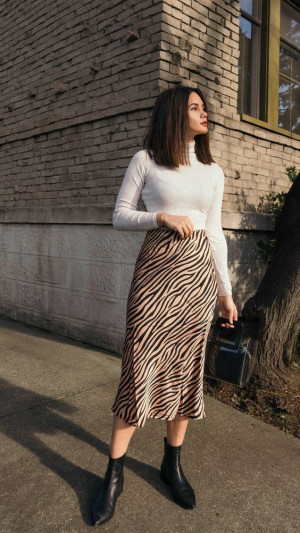 Tiger print midi skirt, leather skirt: 