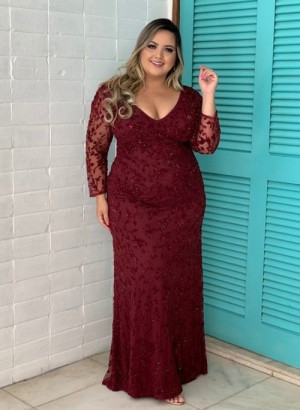 Vestido casual plus size para casamento: 