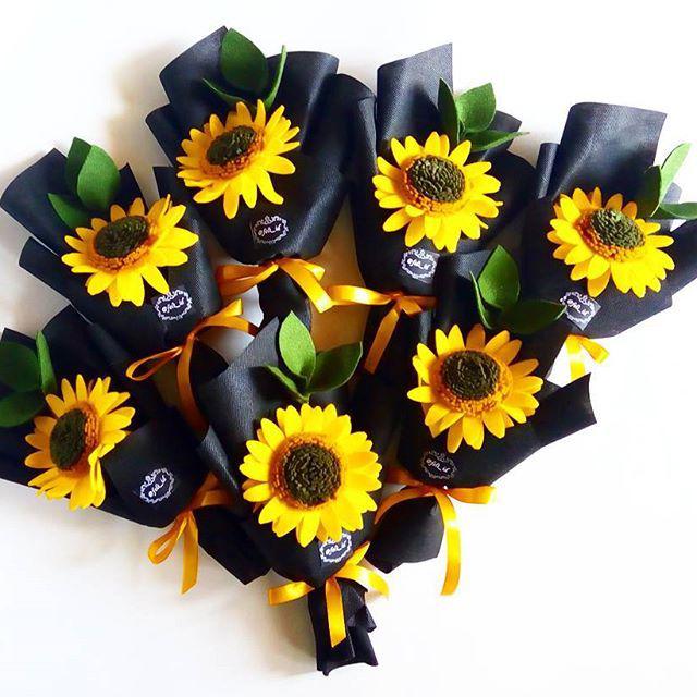 15k min order 3 ya kak #felt_id #felt #feltflowers #feltgarland #feltbouquet: 