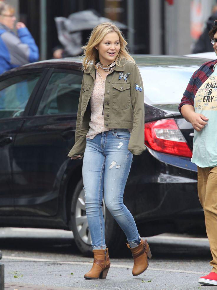 olivia-holt-on-the-set-of-status-update-in-vancouver-06-14-2016 `tls: Television show,  Taylor Swift  