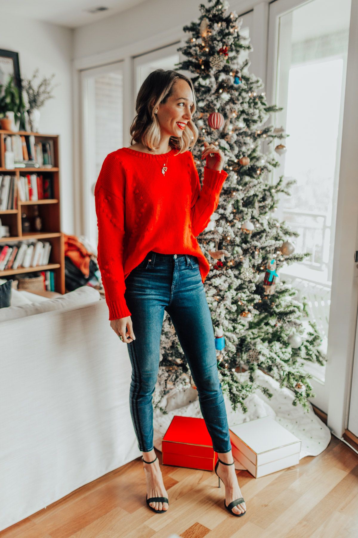 Paris type style christmas 2019 outfits, BEST! Christmas Party: Christmas Day,  party outfits,  Casual Outfits  