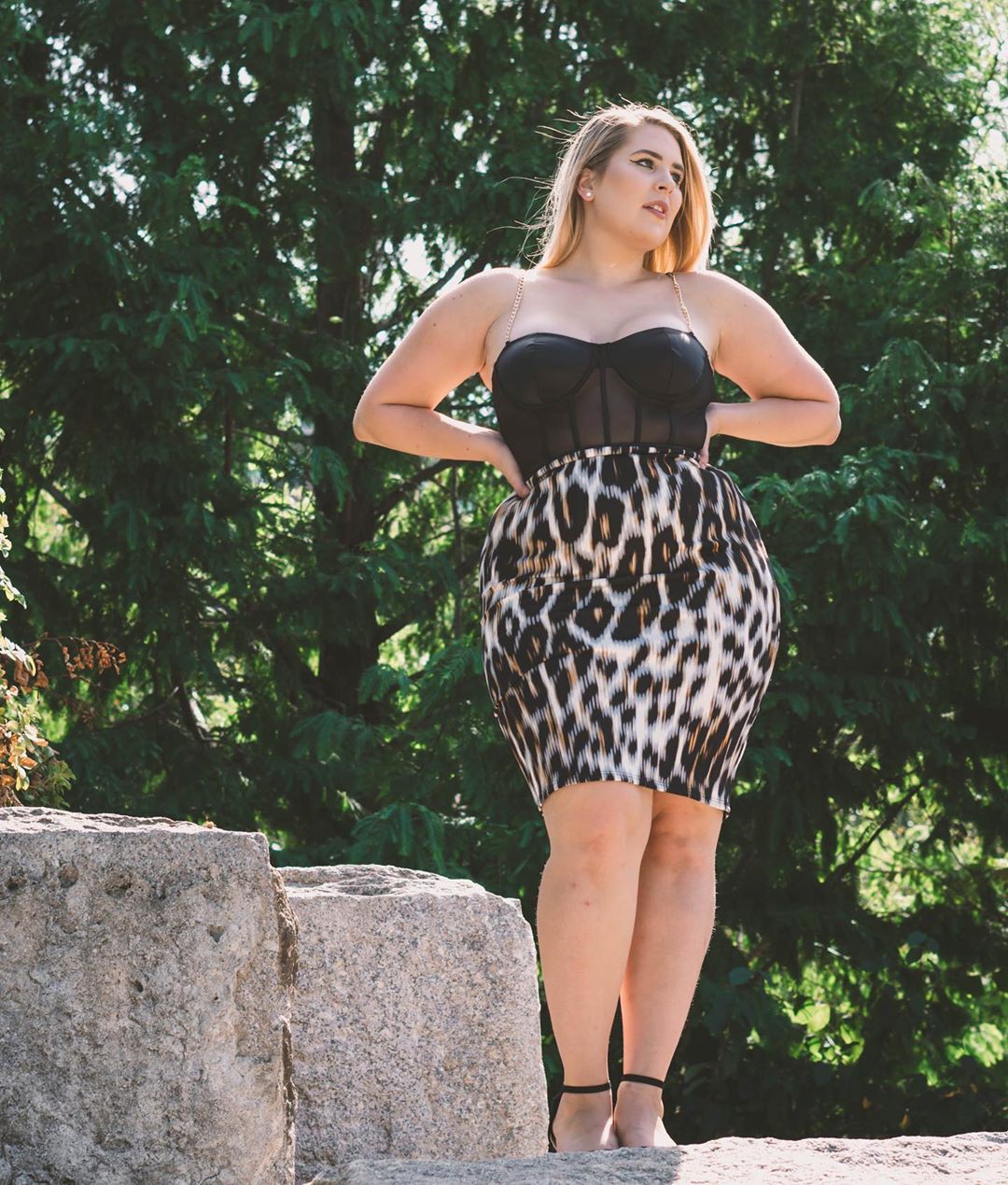 What should I try with fashion model, Little black dress: Plus-Size Model,  fashion model,  Fashion Nova,  Sophie Turner,  Photo shoot,  Hot Instagram Models  