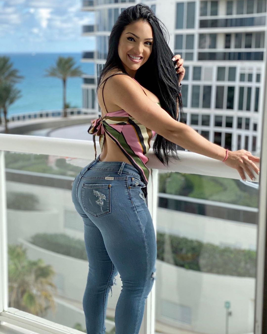 Black Girls In Tight Jeans: Fitness Model,  Tight Jeans Outfit  