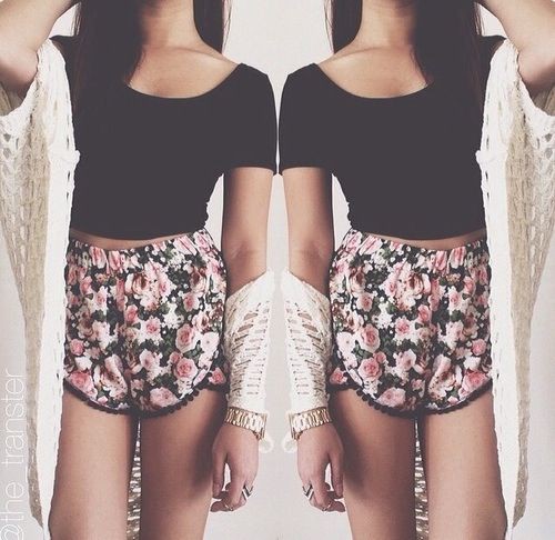 Classy women flowy shorts, Crop top: Crop top,  Shorts Outfit,  Casual Outfits  
