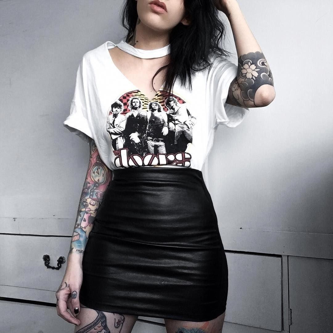 White and black outfit with trousers, shorts, blouse: T-Shirt Outfit,  White And Black Outfit  