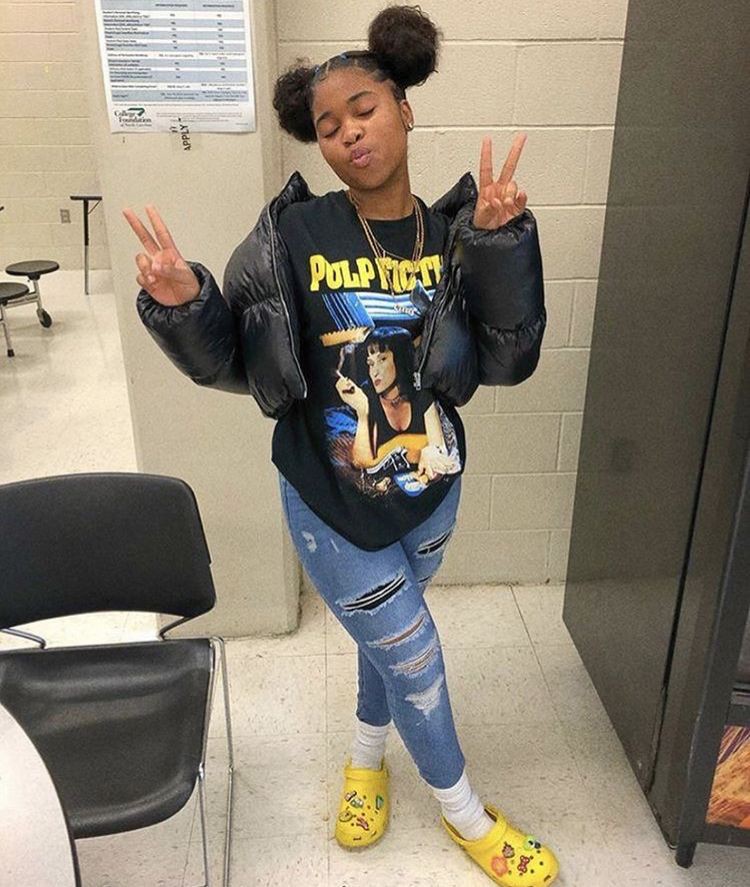 Yellow colour outfit ideas 2020 with sportswear, shorts, jacket: T-Shirt Outfit,  yellow outfit,  Crocs Outfits  