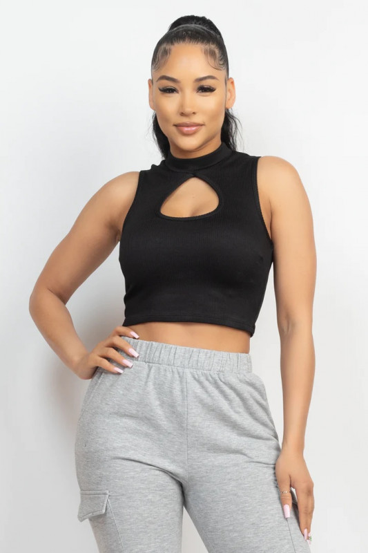 Mock Keyhole-front Crop Top: 
