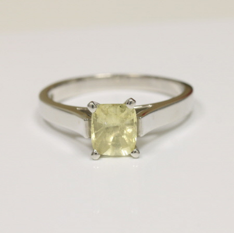 Rare 1.68ct Untreated Cushion Yellow Sapphire Fashion Ring: 