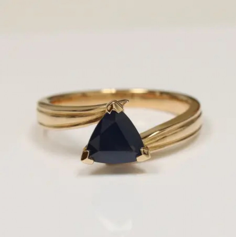 1.11ct Trillion Blue Sapphire Solitaire Ring: 