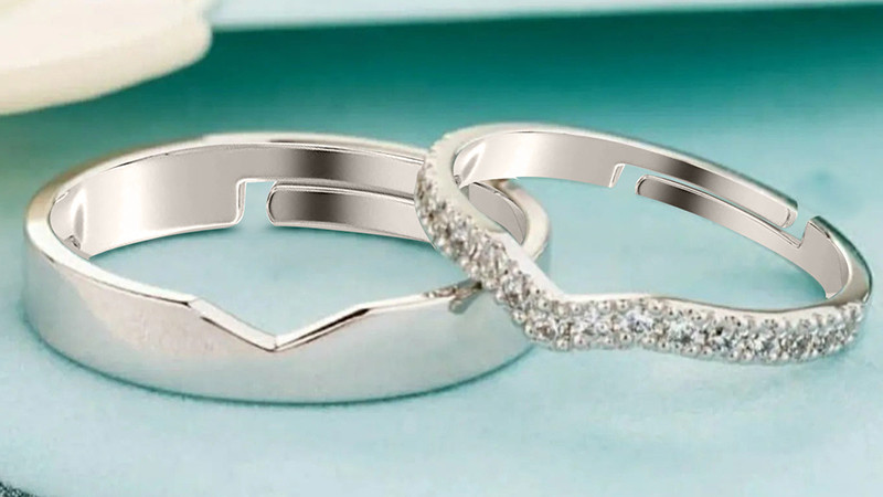 Symbol of Love: Finding the Perfect Wedding Band for Her: 