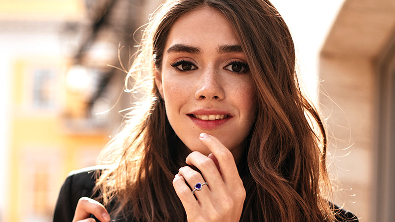 Discover the Perfect Symbol of Your Love with Unique Engagement Rings: 