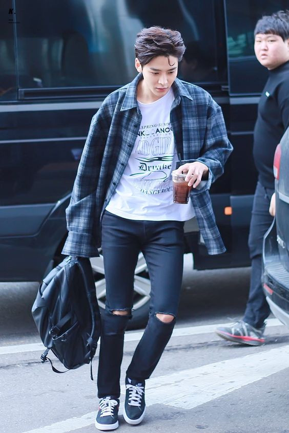 Dark Blue And Navy Casual Shirt, Korean Outfit Trends With Dark Blue And Navy Casual Trouser, Jeans: 