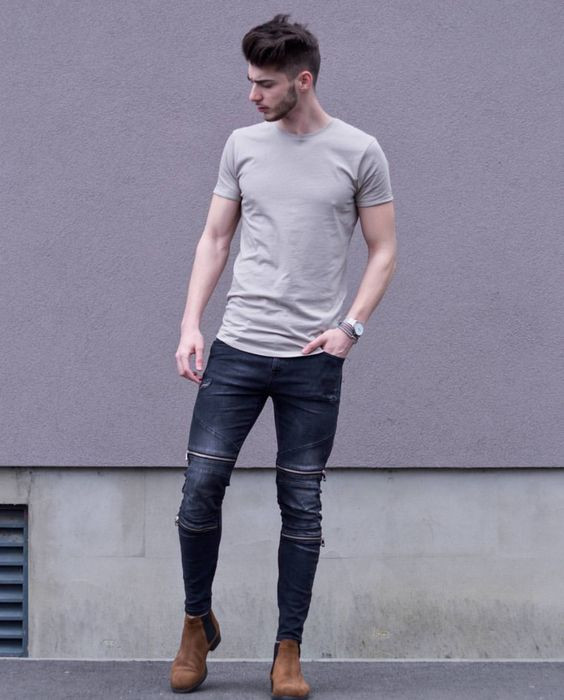 Grey T-shirt, Guys School Outfits With Dark Blue And Navy Jeans: 