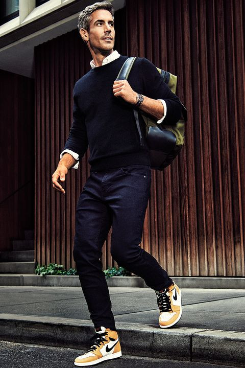 Black Sweater, Jordan Ideas With Dark Blue And Navy Sweat Pant, Air Jordan 1 Men's Style: 