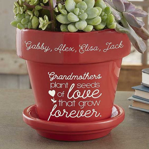 Give Grandma some seeds of love with this personalized planter for Mother's Day!: 