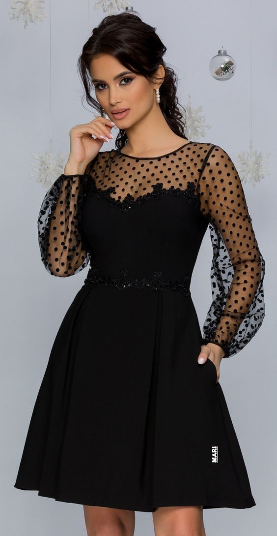 Saying bye in a gentle way with this black dress: frederiksborg castle,  rochie de seara din catifea neagra,  Little Black Dress,  Evening gown  